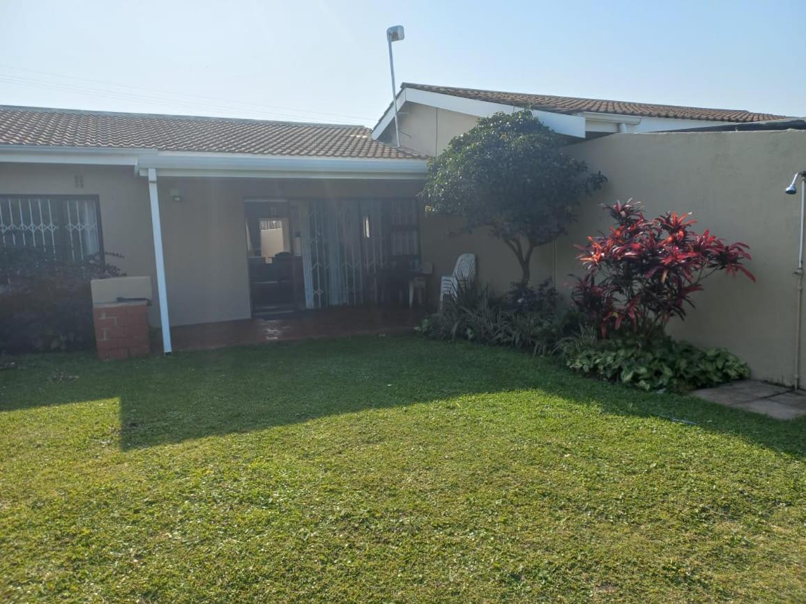 Mia Haven 2 Aparthotel Scottburgh Bagian luar foto