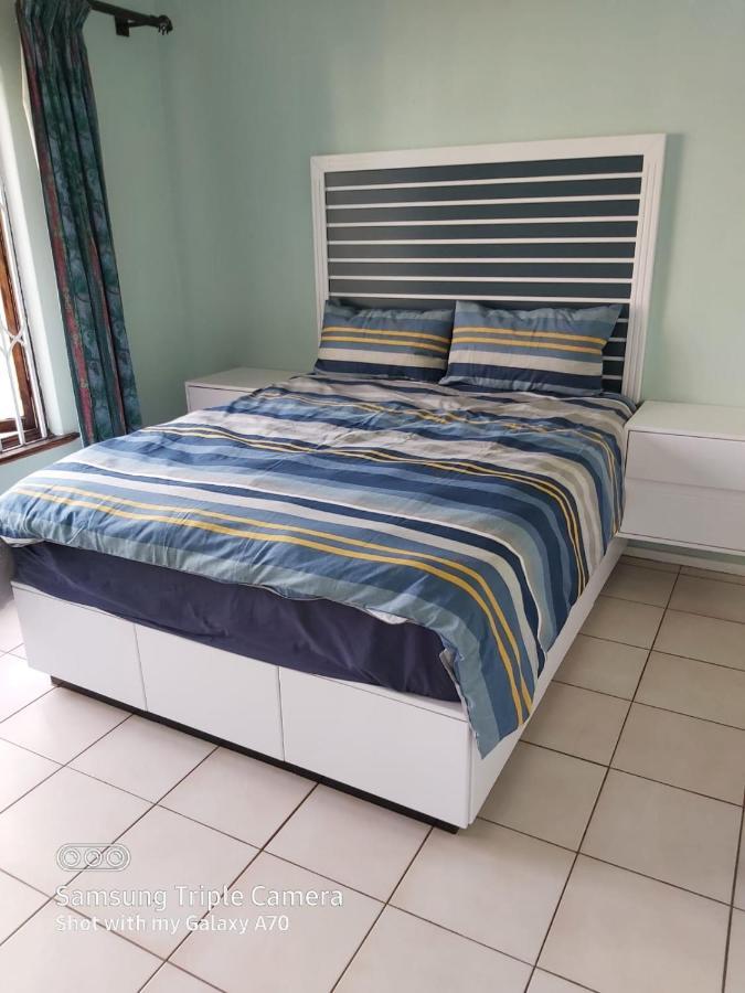 Mia Haven 2 Aparthotel Scottburgh Bagian luar foto